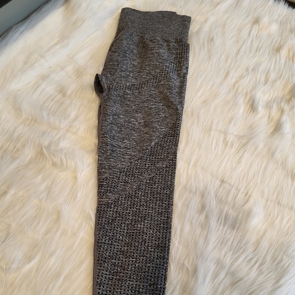 Mono B Gray Compression Leggings - Picture 6 of 8